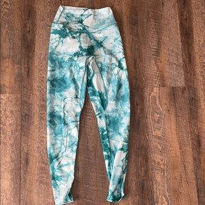 Balance athletica tie dye leggings